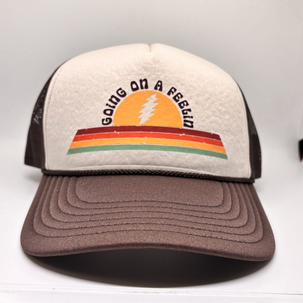 Lost sailor inspired truckers hat tan/cocoa
